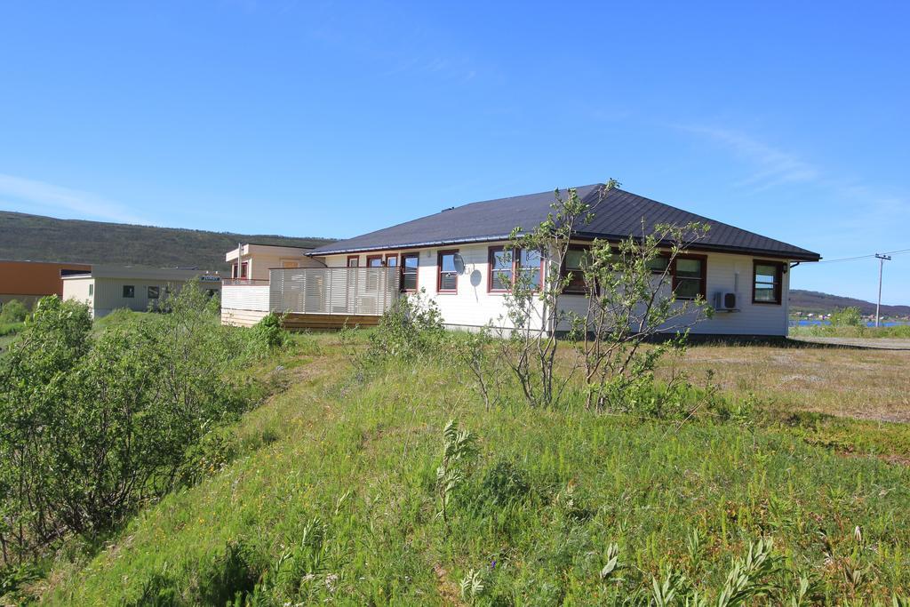 Lyngen Fjordcamp Villa Nord-Lenangen Ruang foto