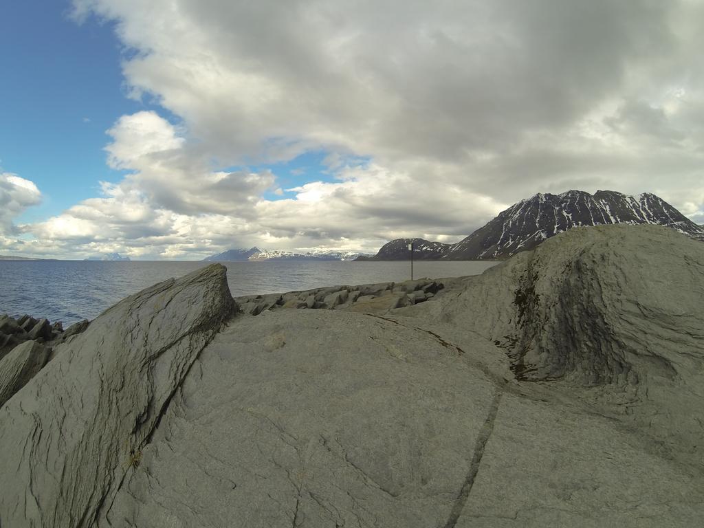 Lyngen Fjordcamp Villa Nord-Lenangen Bagian luar foto