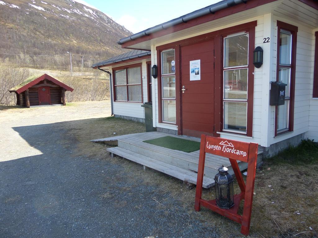 Lyngen Fjordcamp Villa Nord-Lenangen Bagian luar foto