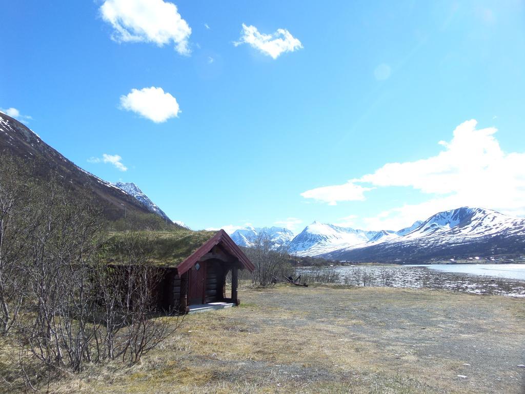Lyngen Fjordcamp Villa Nord-Lenangen Bagian luar foto